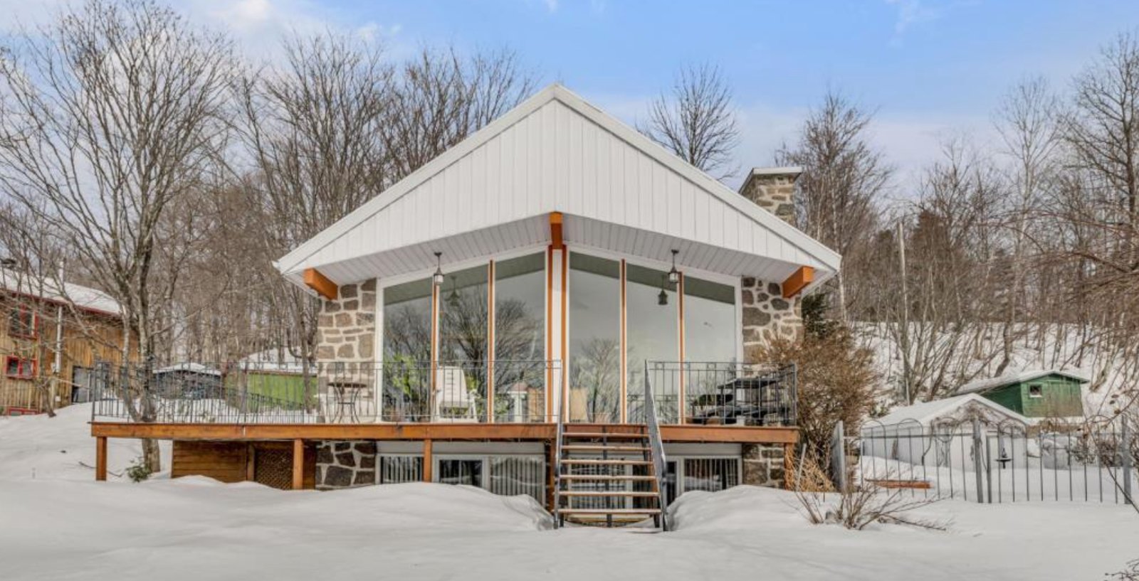 Jolie maison avec accès au lac et abondante luminosité en pleine nature