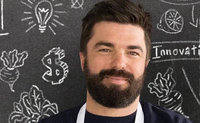 Le récent changement de look de Louis-François Marcotte fait énormément réagir