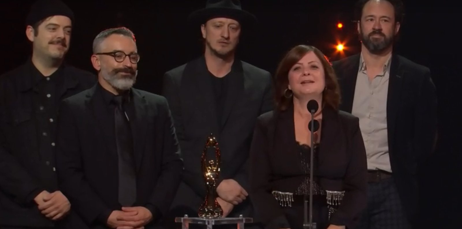 Les Cowboys Fringants remportent « le groupe de l’année » à l’ADISQ et reçoivent une superbe ovation