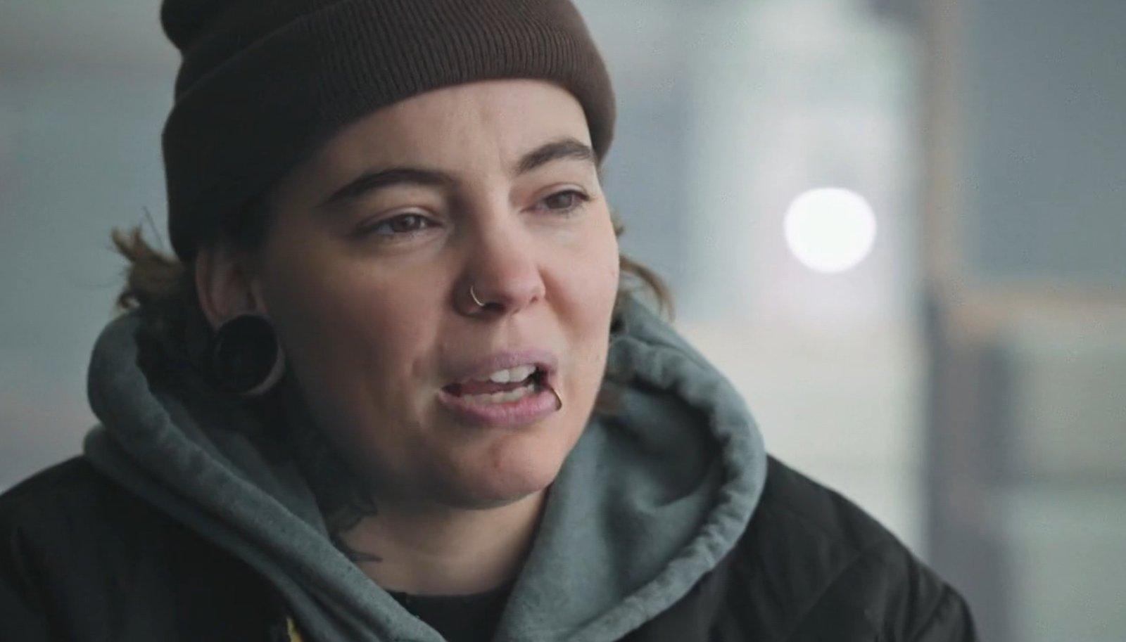 « J’étais certaine que j’allais finir ma vie chez Pizza Hut » : Roxane Bruneau craque dans son documentaire