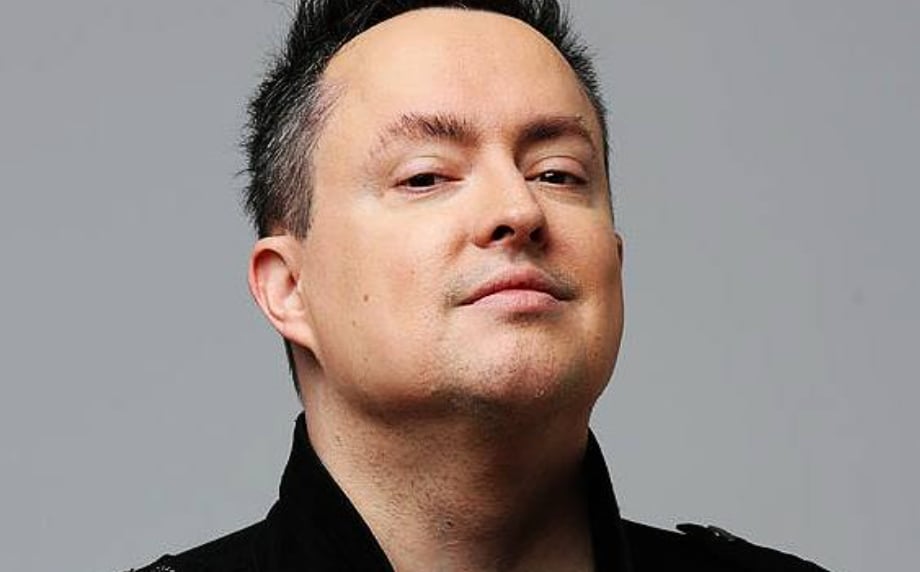 Mike Ward dans l'eau chaude