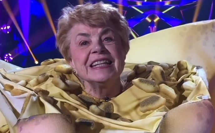 À 85 ans, Sœur Angèle a un message pour vous suite à sa présence dans Chanteurs masqués