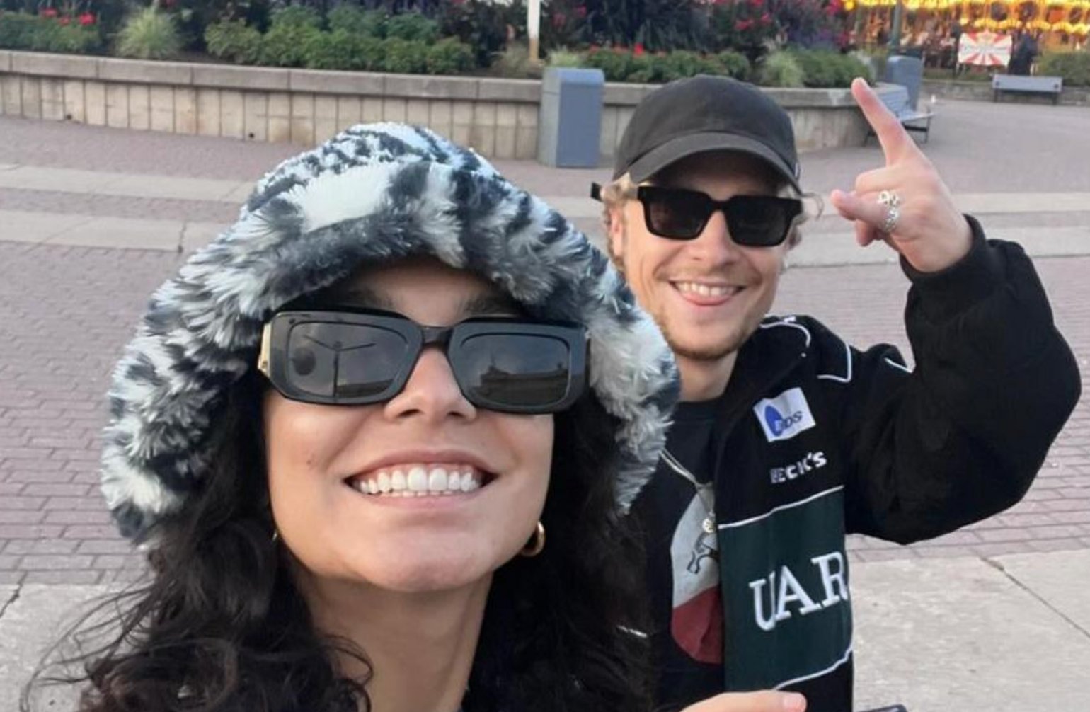 Antoine Olivier Pilon partage de beaux moments avec les stars américaines du film Chez les beaux-parents