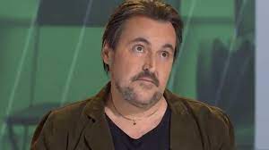 Un homme s'invite à Tout le monde en parle et Guy A. Lepage le ramasse