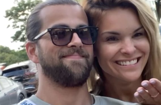 Kim Rusk et son chum plus amoureux que jamais en vacances