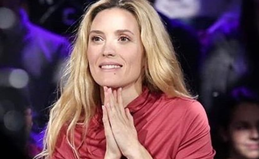 Évelyne Brochu partage une rare photo avec ses trois enfants