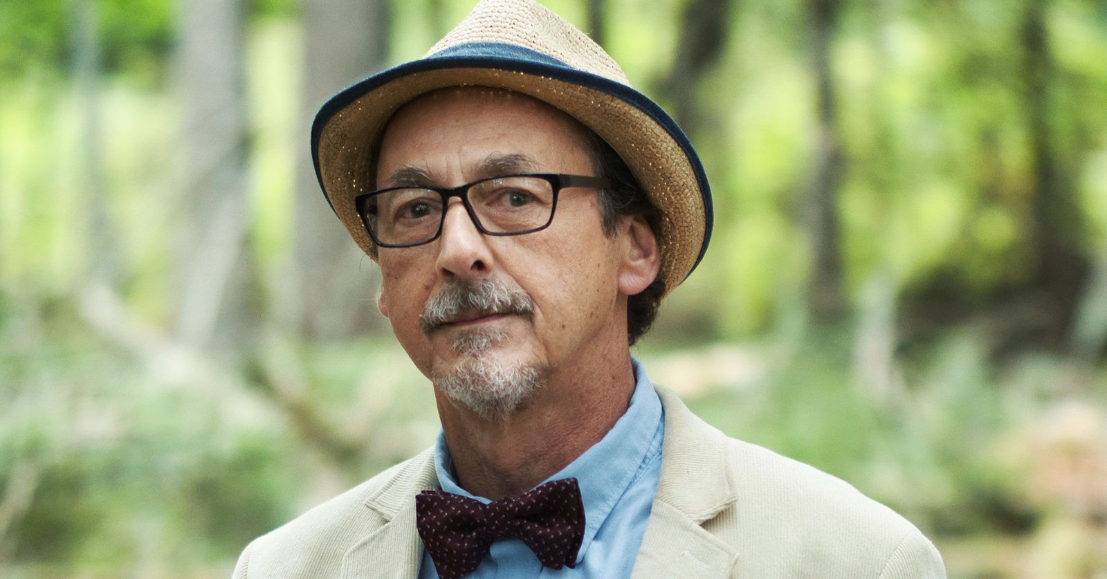 Hugo Dumas complètement sous le charme de la série Aller Simple : « C’est digne d’un Gémeaux »