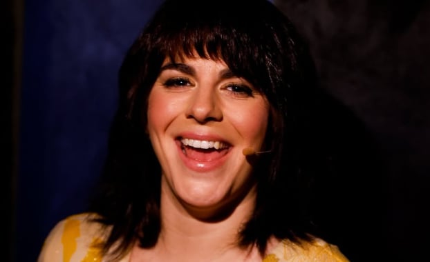 Le chum de Lisa Leblanc la surprend à En direct de l'univers et sa réaction vaut de l'or