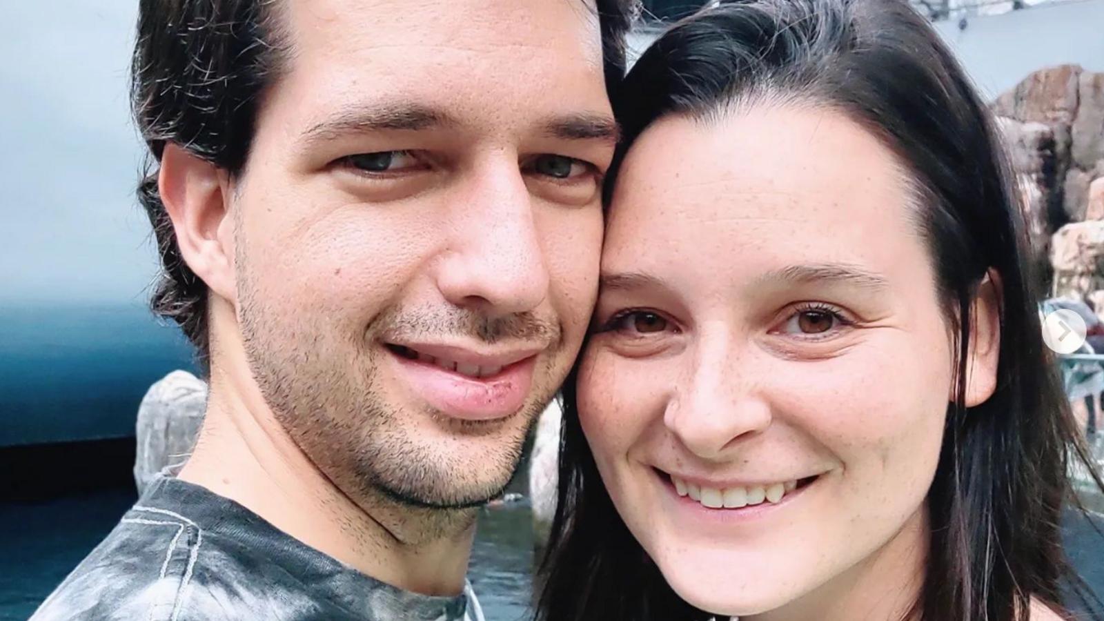 Rosalie Taillefer-Simard partage une adorable photo avec son conjoint et leur fille