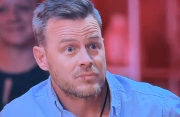 Louis Morissette se présente avec un bobo sur la bouche et Véro doit intervenir pour freiner les commentaires