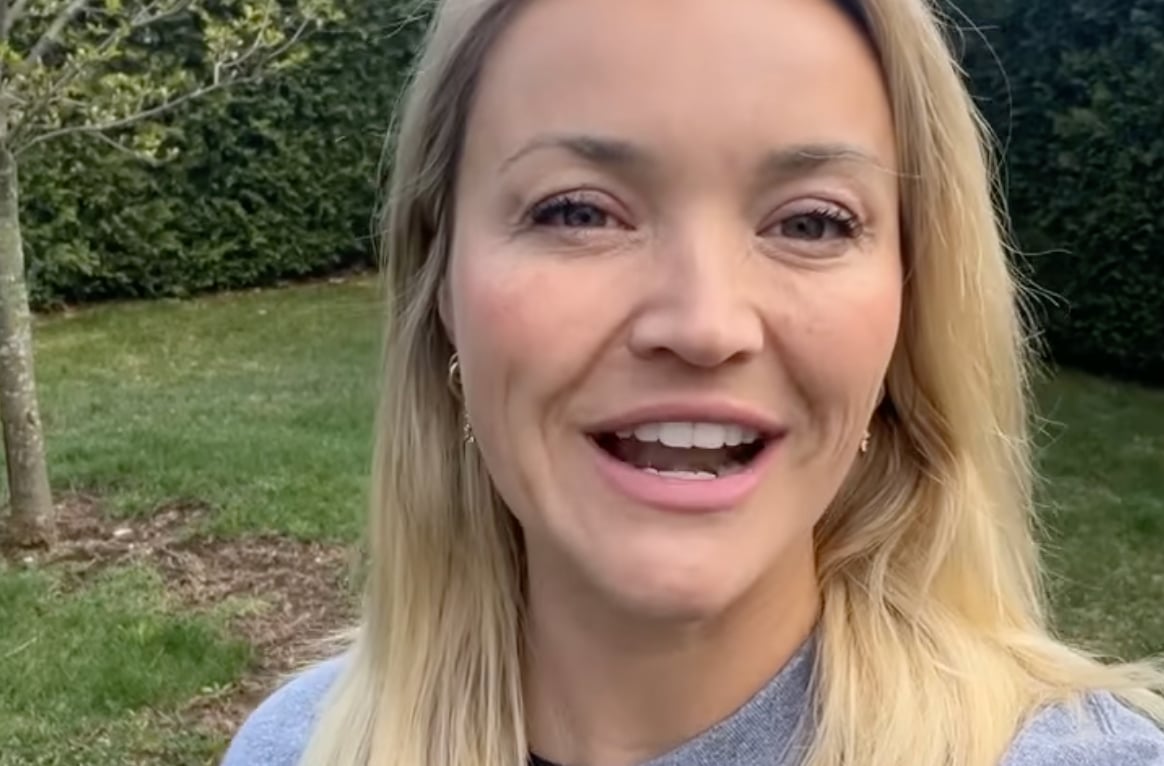 Julie Ringuette passe chez le coiffeur et s'offre une toute nouvelle tête
