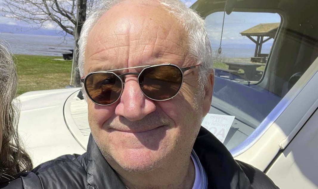 Michel Barrette partage une superbe photo avec son fils et il est fier de lui pour une raison précise