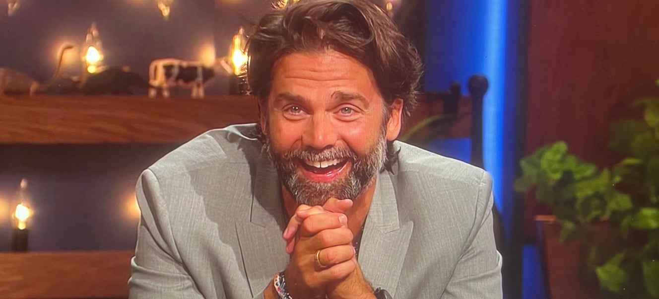 La nouvelle conjointe de Jean-Philippe Wauthier fait une apparition surprise à Bonsoir Bonsoir