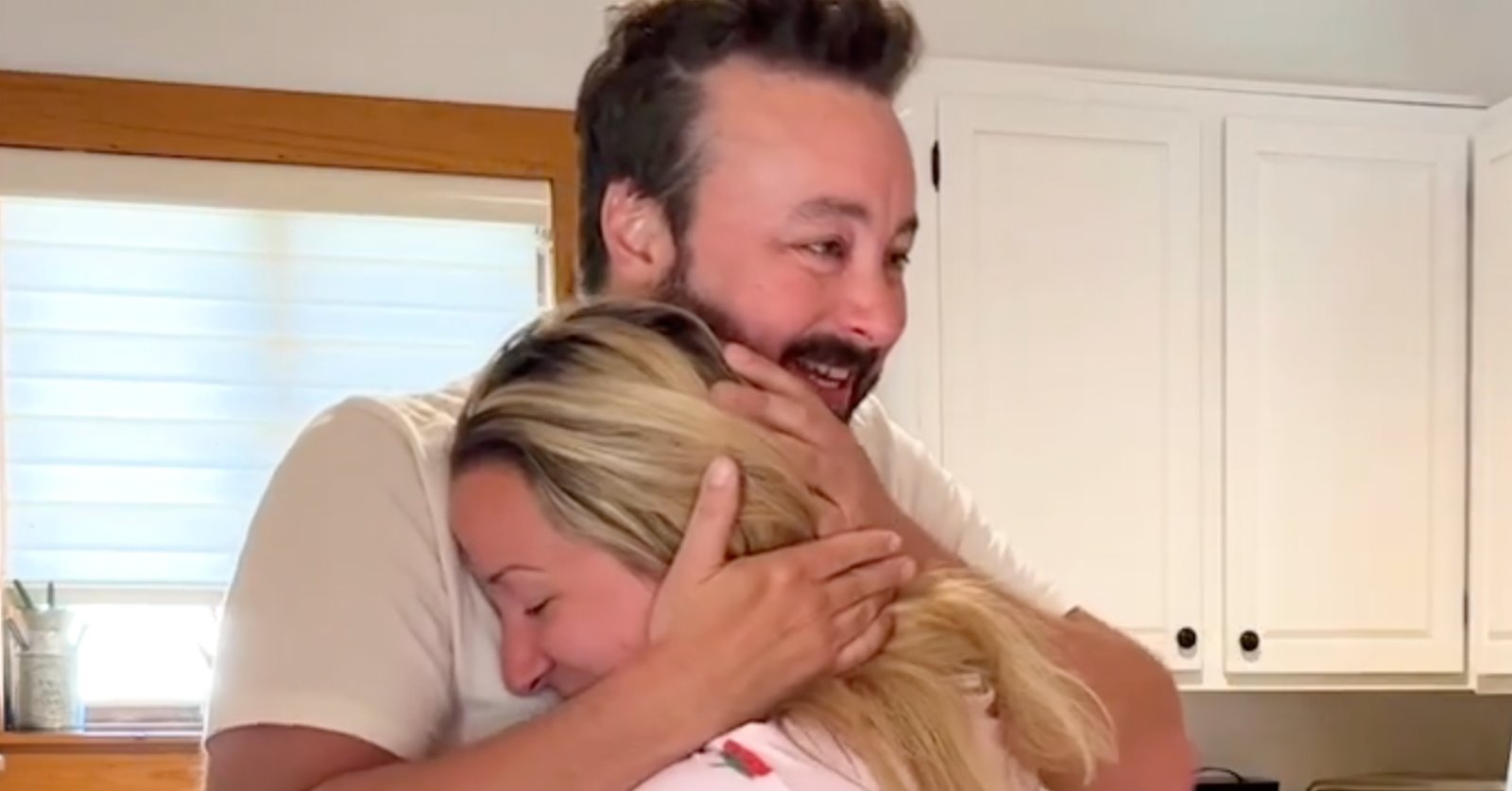 Mathieu Gratton et sa conjointe annoncent leur premier enfant dans une vidéo qui vous donnera les larmes aux yeux