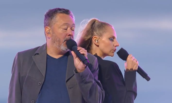 À 64 ans, Normand Brathwaite rayonne dans cette superbe performance avec Léane Labrèche-D’Or