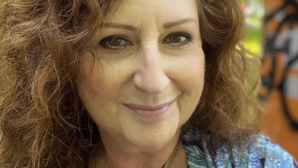 Laurence Jalbert dénonce et expose un homme qui s'est attaqué à elle