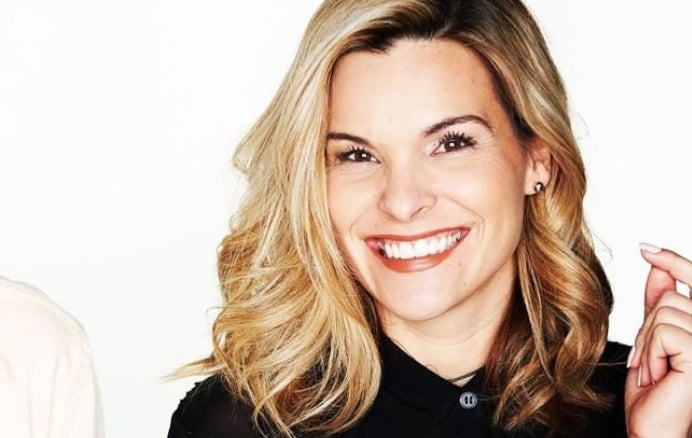 Kim Rusk change de tête et le résultat lui va à merveille