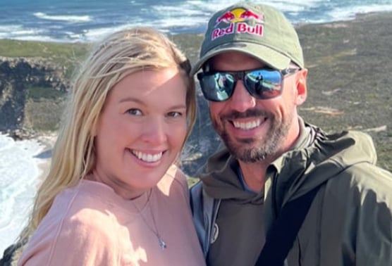 Enceinte de son deuxième enfant, Geneviève Tardif partage une magnifique photo de son ventre rebondi