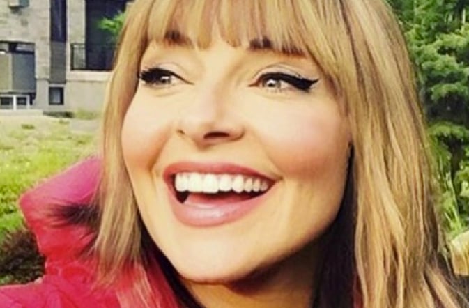 Annie Dufresne se dénude en entier pour célébrer la fête du Québec