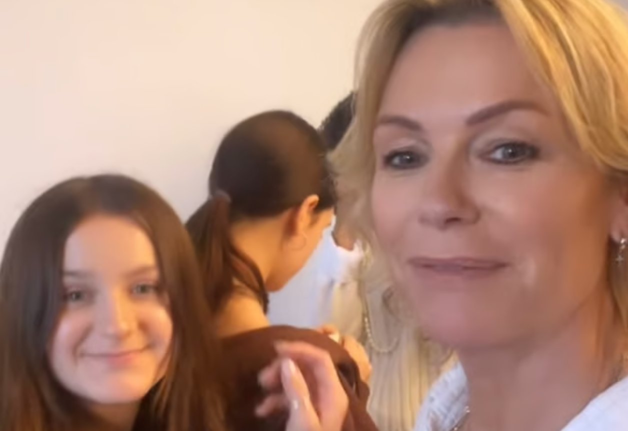 Caroline Néron rend hommage à sa fille qui joue dans une série populaire