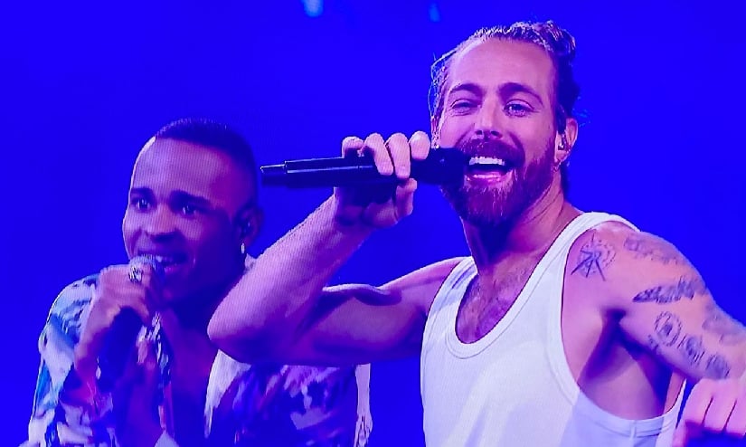 Jonathan Roy enflamme le plateau de La Voix avec une superbe performance 