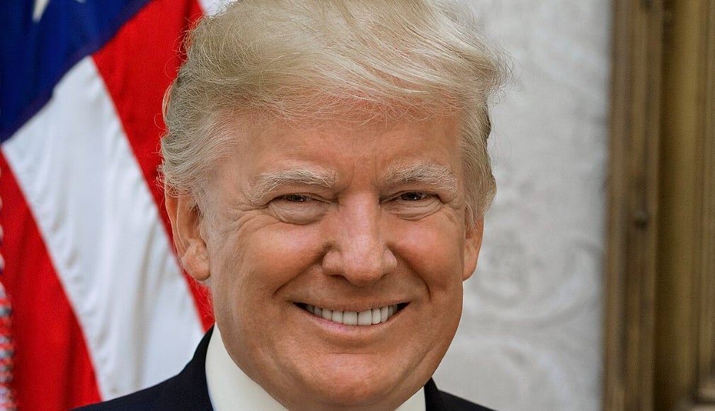 Donald Trump surprend tout le monde et change de coupe de cheveux