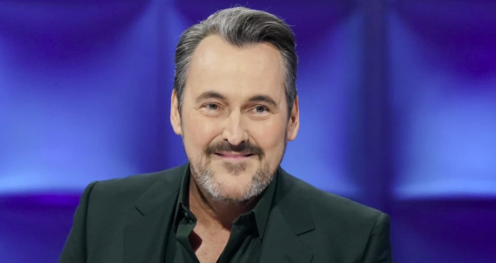 Guy A. Lepage et l'équipe de Tout le monde en parle envoient un message aux fans de l'émission