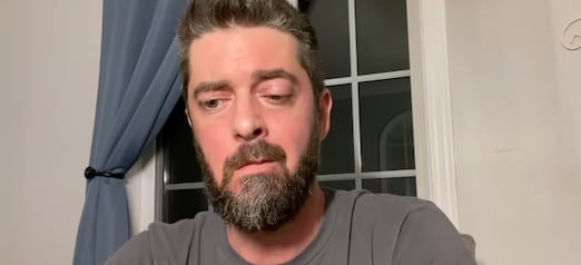 Pascal de La Famille Groulx donne des détails inquiétants de sa paralysie faciale