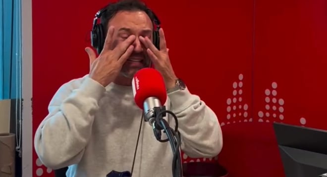 Joël Legendre craque et fond en larmes en écoutant le puissant témoignage d'une auditrice