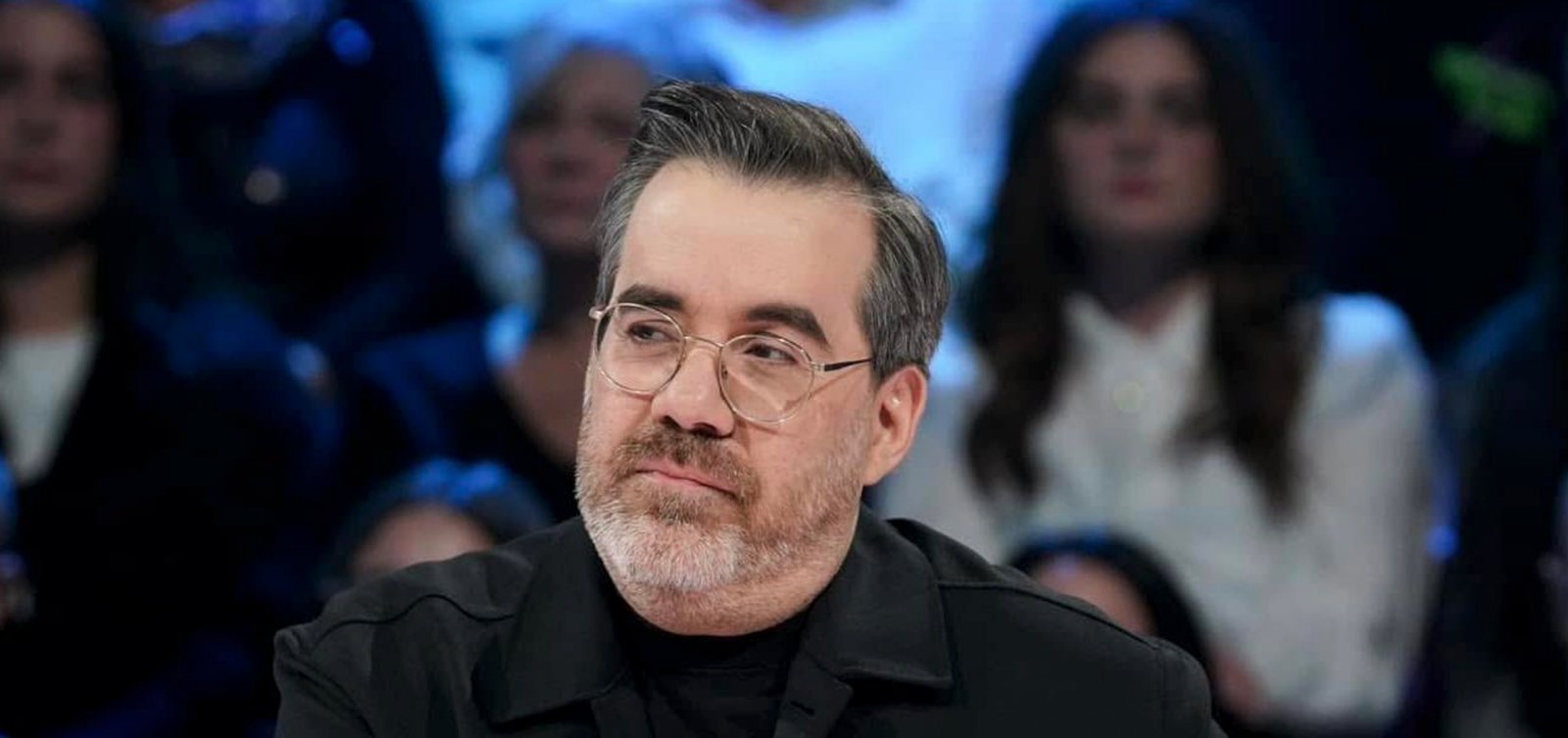 Un commentaire revient souvent à propos de Jean-Sébastien Girard en tant que fou du roi à Tout le monde en parle