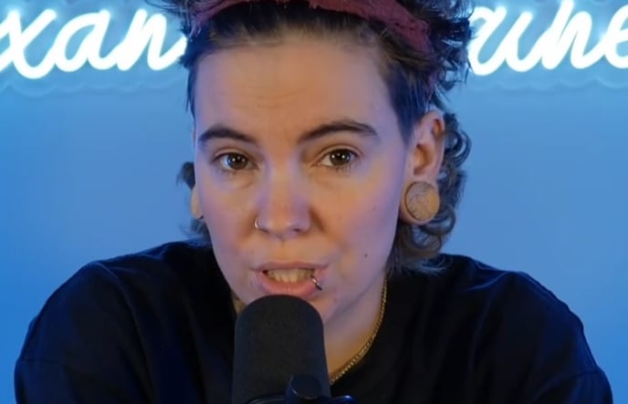 Roxane Bruneau dévoile son nouveau look pour l'été
