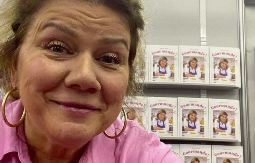 Marina Orsini passe chez le coiffeur et elle vous dévoile le résultat