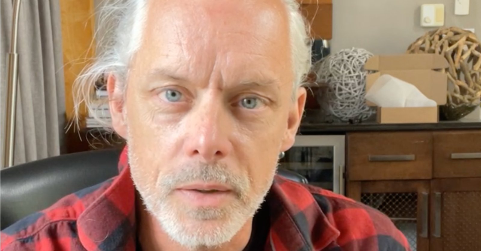 François Lambert brise le silence sur l’incendie criminel dont il a été victime