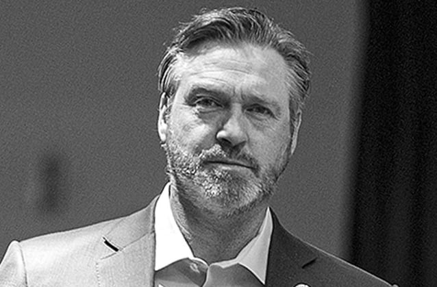 Moment magique entre Patrick Roy et sa fille Jana lors du mariage de cette dernière