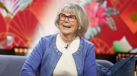 À l'aube de ses 95 ans, Béatrice Picard prend une rare photo et elle est resplendissante