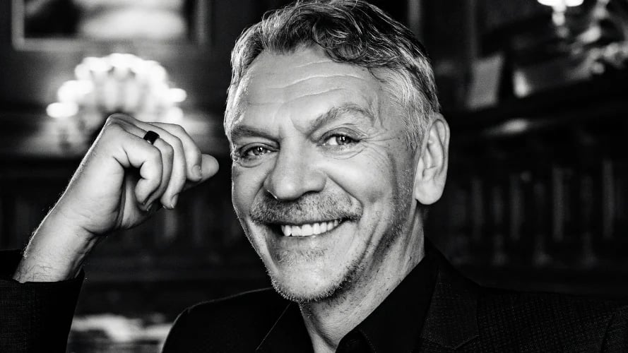 Marc Labrèche change de look et ses fans réagissent fortement