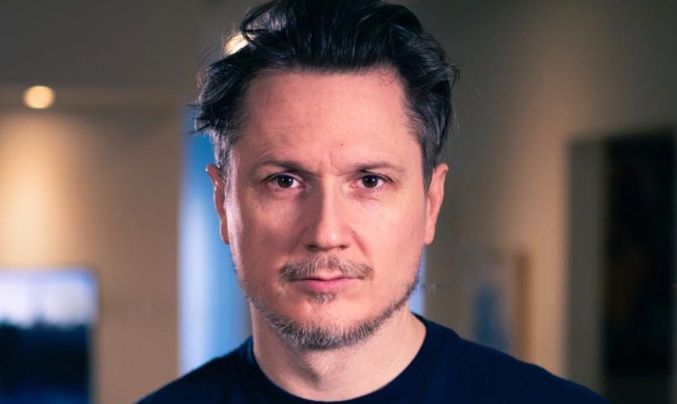 Simon Olivier Fecteau cloue le bec à un troll qui l'insulte au sujet du Bye bye