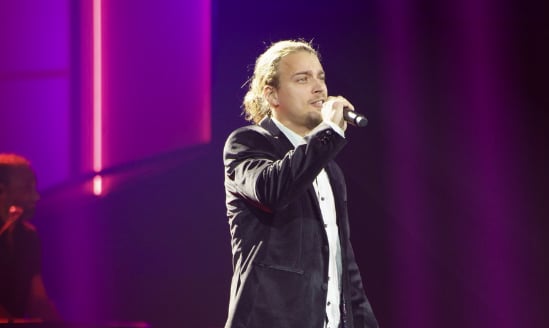 Le fils de Paul Daraîche vole le spectacle aux Auditions à l'aveugle de La Voix