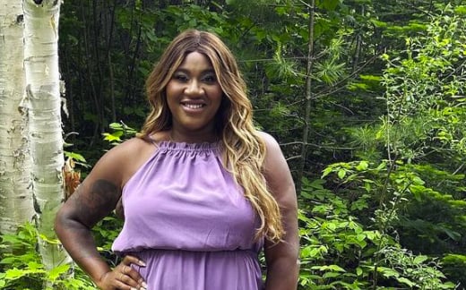 Mélissa Bédard partage une photo de sa fête Barbie pour son 33e anniversaire de naissance