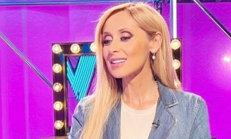 Lara Fabian fait tourner les têtes en magnifique tailleurs pour une occasion bien spéciale