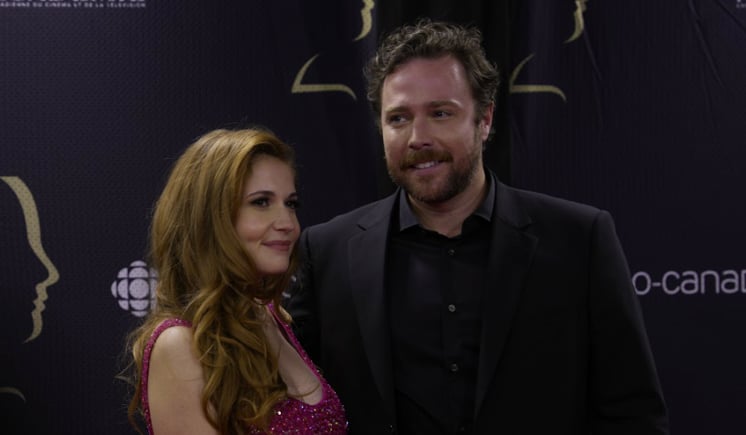Découvrez les 10 plus beaux couples sur le tapis rouge des Gémeaux 2023