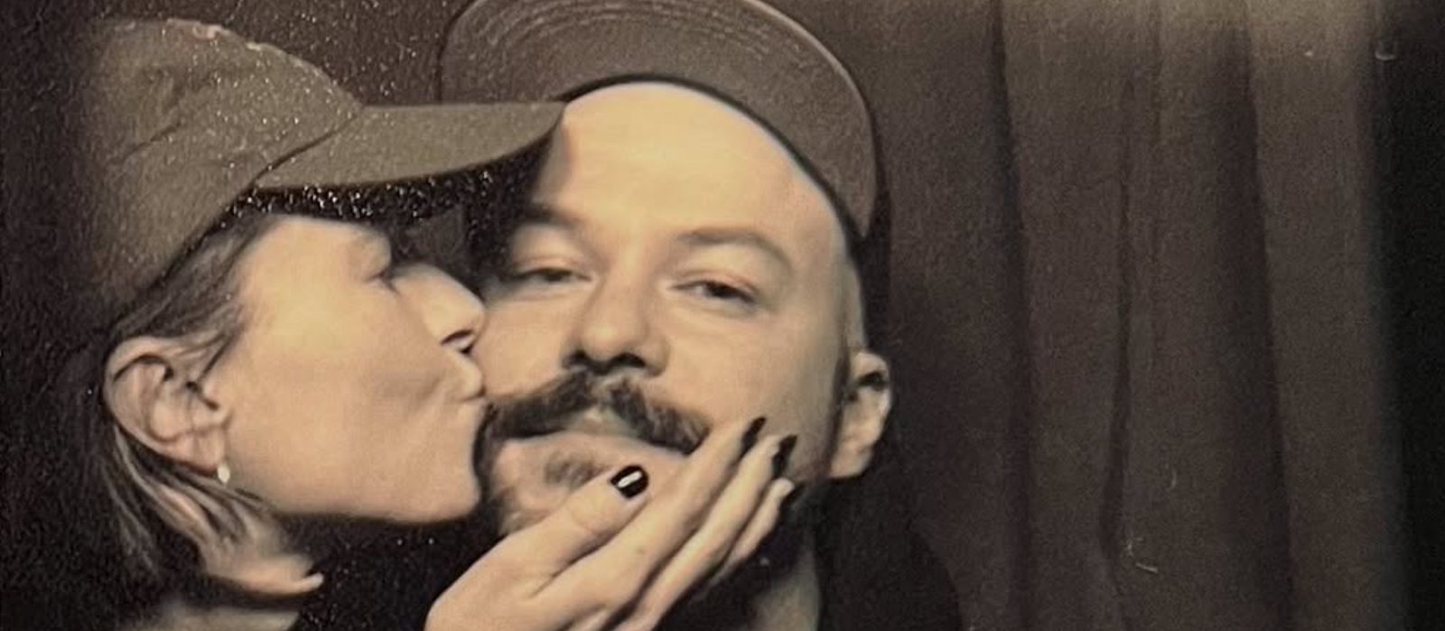  Sarah-Jeanne Labrosse annonce qu’elle est enceinte de son troisième enfant avec Marc-André Grondin