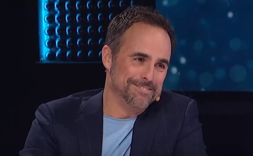 Sébastien Benoît s'adresse à France Beaudoin suite à sa soirée à En direct de l'univers