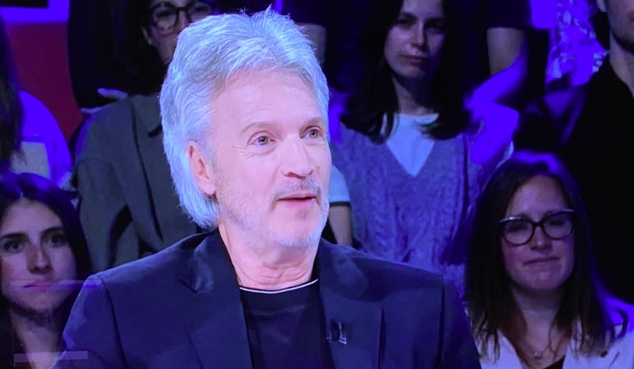 Claude Meunier ramasse Radio-Canada pour sa décision de mettre La Petite vie d’abord sur l’Extra de Tou.tv