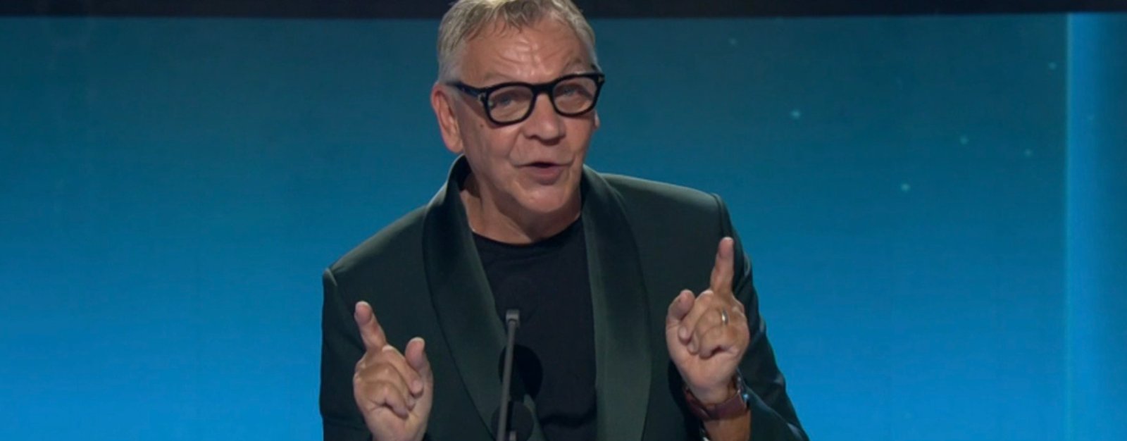 Marc Labrèche quitte le Gala des Prix Gémeaux après avoir gagné et Pierre-Yves Lord le pointe du doigt