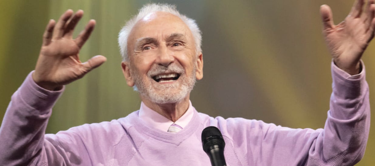 Yvon Deschamps fait ses adieux et s'adresse à ses fans pour une dernière fois