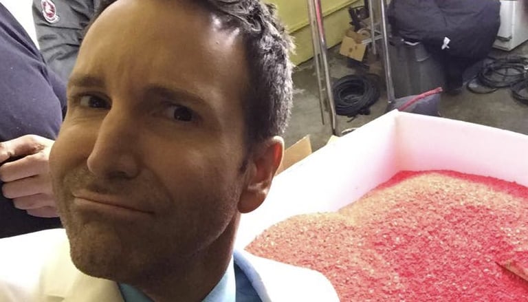 Les internautes pensent avoir trouvé le sosie d'Éric Salvail