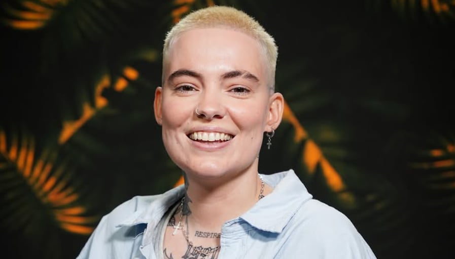 Annulations de spectacles : Roxane Bruneau parle de la pression qu’elle ressent