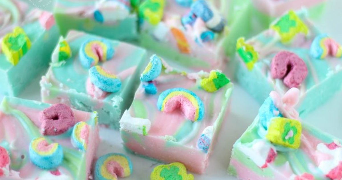 Une surprise colorée: le fudge aux Lucky Charm