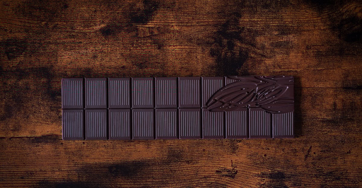 Des recherches ont révélé que certaines tablettes de chocolat noir contiennent du cadmium et du plomb